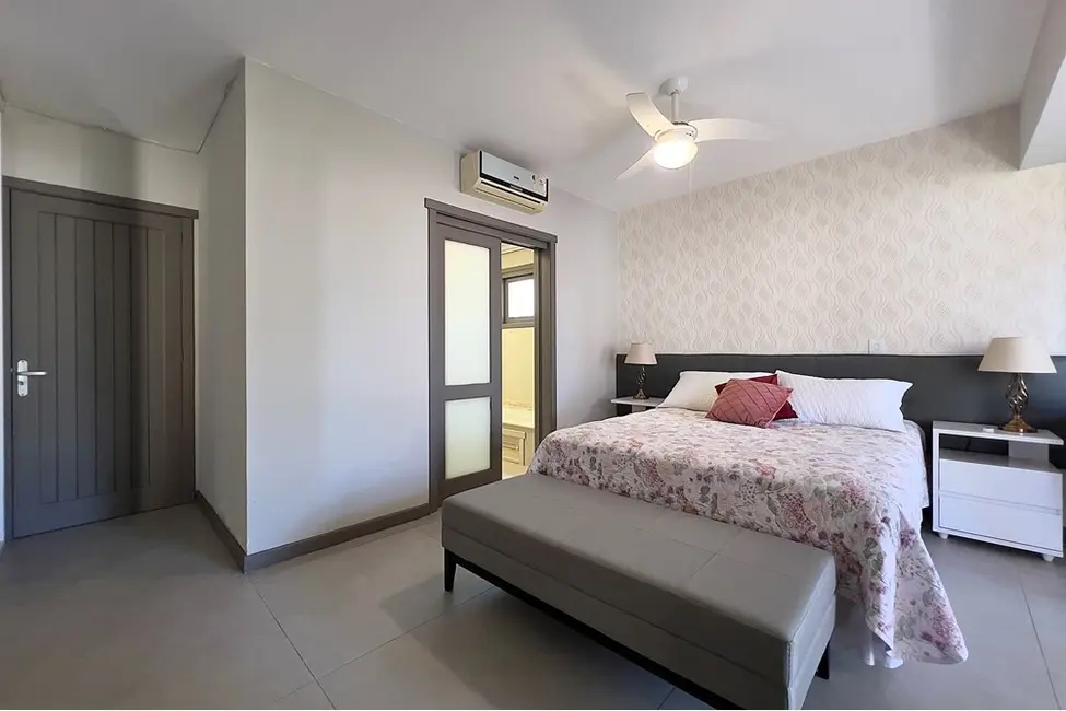 Foto 6 de Casa de Condomínio com 4 quartos à venda, 290m2 em Xangri-lá - RS