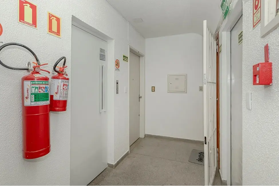 Foto 3 de Apartamento com 2 quartos à venda, 67m2 em Cristal, Porto Alegre - RS