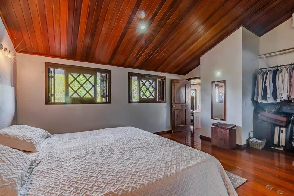 Foto 9 de Casa de Condomínio com 3 quartos à venda, 385m2 em Agronomia, Porto Alegre - RS