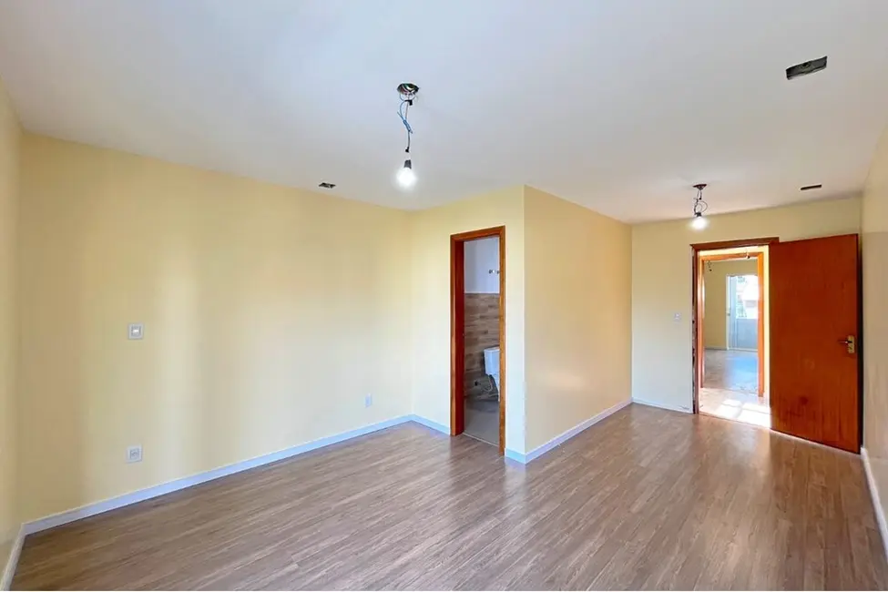 Casa com 3 quartos à venda, 230m2 em Hípica, Porto Alegre - RS - imagem 3 Foto 3 de Casa com 3 quartos à venda, 230m2 em Hípica, Porto Alegre - RS