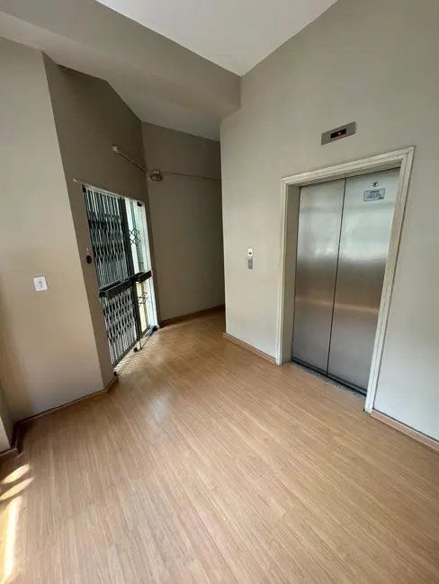 Foto 2 de Sala Comercial à venda, 195m2 em Centro Histórico, Porto Alegre - RS