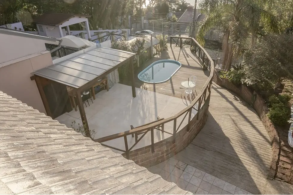 Casa com 3 quartos à venda, 304m2 em Espírito Santo, Porto Alegre - RS - imagem 6 Foto 6 de Casa com 3 quartos à venda, 304m2 em Espírito Santo, Porto Alegre - RS