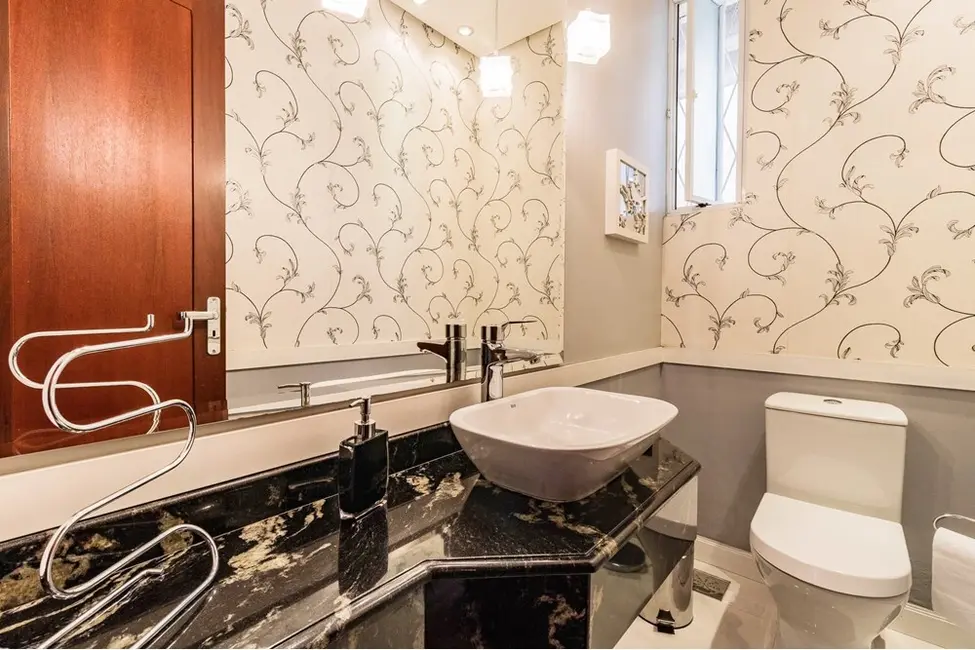 Foto 8 de Casa com 2 quartos à venda, 250m2 em Vila Ipiranga, Porto Alegre - RS