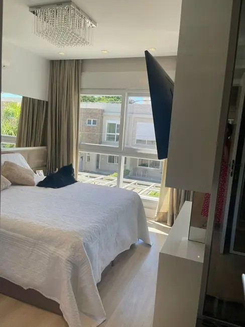 Casa de Condomínio com 3 quartos à venda, 126m2 em Vila Nova, Porto Alegre - RS - imagem 3 Foto 3 de Casa de Condomínio com 3 quartos à venda, 126m2 em Vila Nova, Porto Alegre - RS