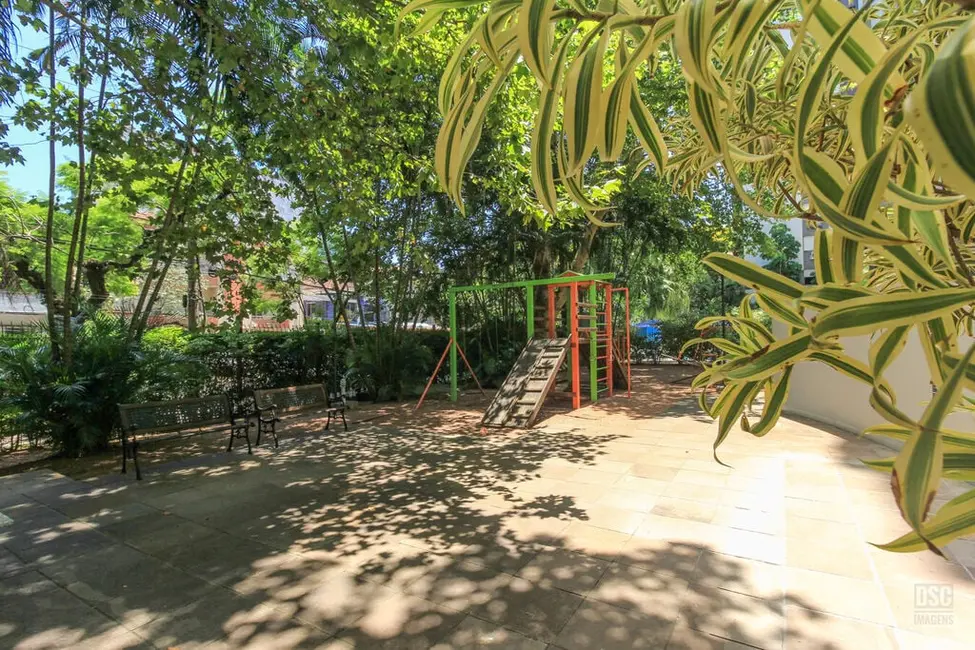 Apartamento com 3 quartos à venda, 120m2 em Moinhos de Vento, Porto Alegre - RS - imagem 8 Foto 8 de Apartamento com 3 quartos à venda, 120m2 em Moinhos de Vento, Porto Alegre - RS