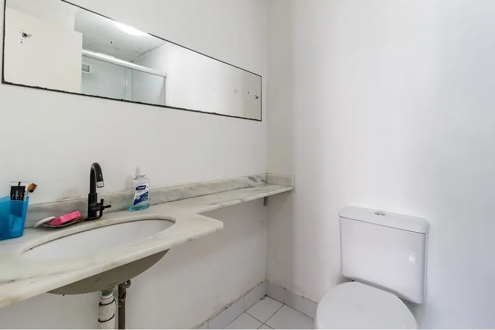 Apartamento com 3 quartos à venda, 66m2 em Vila Ipiranga, Porto Alegre - RS - imagem 3 Foto 3 de Apartamento com 3 quartos à venda, 66m2 em Vila Ipiranga, Porto Alegre - RS