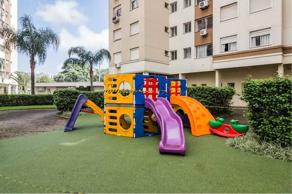 Apartamento com 3 quartos à venda, 66m2 em Vila Ipiranga, Porto Alegre - RS - imagem 5 Foto 5 de Apartamento com 3 quartos à venda, 66m2 em Vila Ipiranga, Porto Alegre - RS