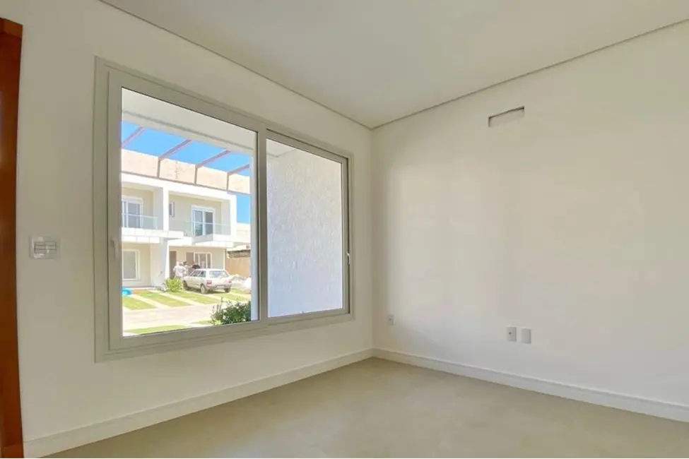 Foto 3 de Casa de Condomínio com 2 quartos à venda, 155m2 em Centro, Capao Da Canoa - RS