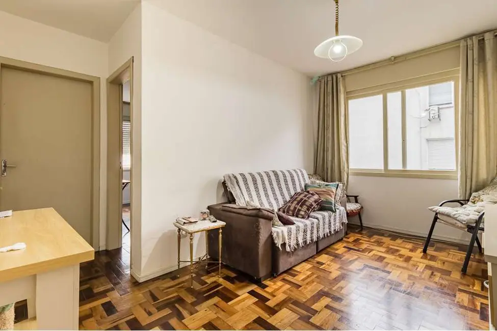 Foto 3 de Apartamento com 2 quartos à venda, 61m2 em São Sebastião, Porto Alegre - RS