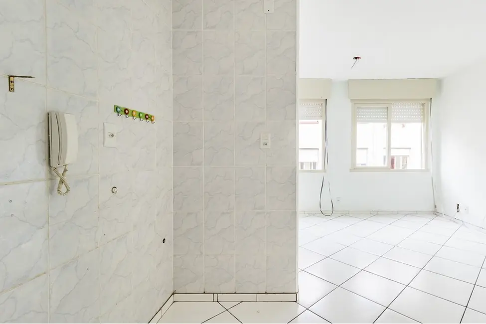 Foto 6 de Apartamento com 1 quarto à venda, 27m2 em Jardim Leopoldina, Porto Alegre - RS