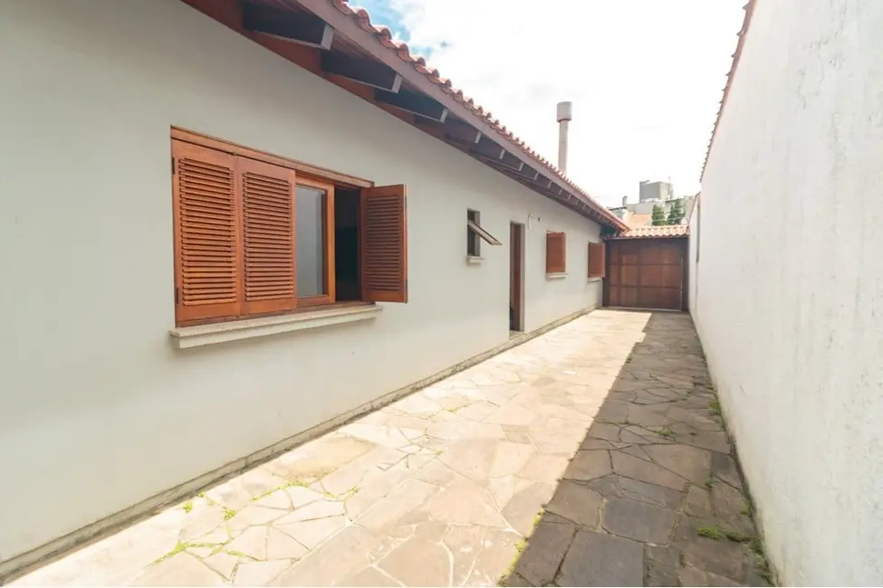 Casa com 3 quartos à venda, 213m2 em Chácara das Pedras, Porto Alegre - RS - imagem 9 Foto 9 de Casa com 3 quartos à venda, 213m2 em Chácara das Pedras, Porto Alegre - RS