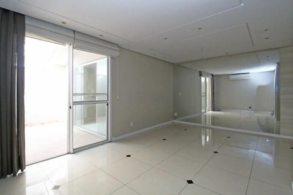 Foto 2 de Casa de Condomínio com 3 quartos à venda, 156m2 em Rubem Berta, Porto Alegre - RS