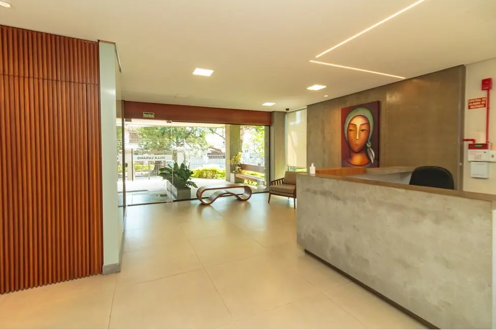 Apartamento com 3 quartos à venda, 138m2 em Higienópolis, Porto Alegre - RS - imagem 5 Foto 5 de Apartamento com 3 quartos à venda, 138m2 em Higienópolis, Porto Alegre - RS