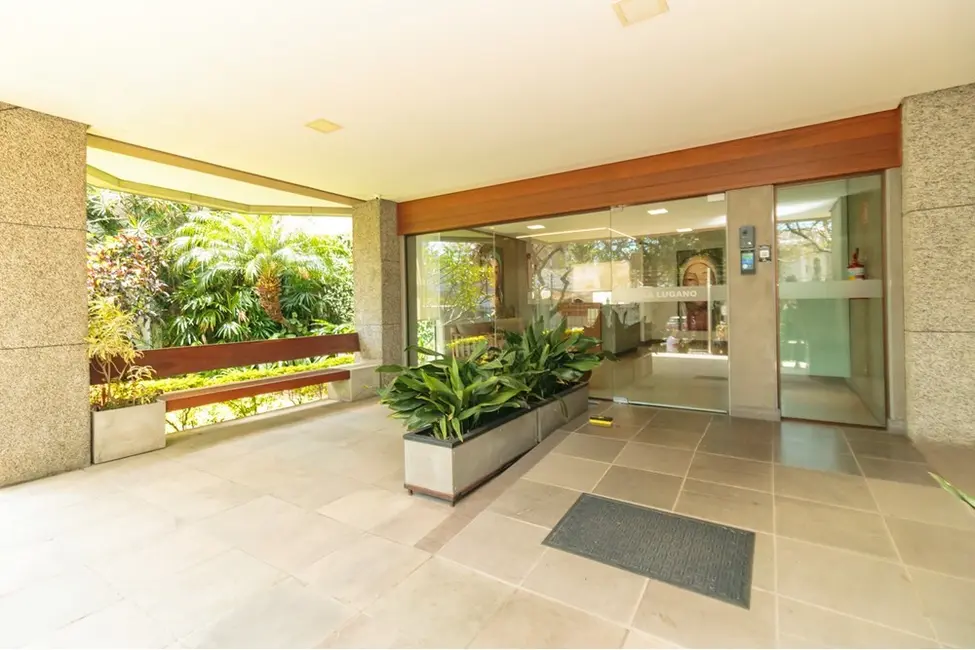 Apartamento com 3 quartos à venda, 138m2 em Higienópolis, Porto Alegre - RS - imagem 4 Foto 4 de Apartamento com 3 quartos à venda, 138m2 em Higienópolis, Porto Alegre - RS