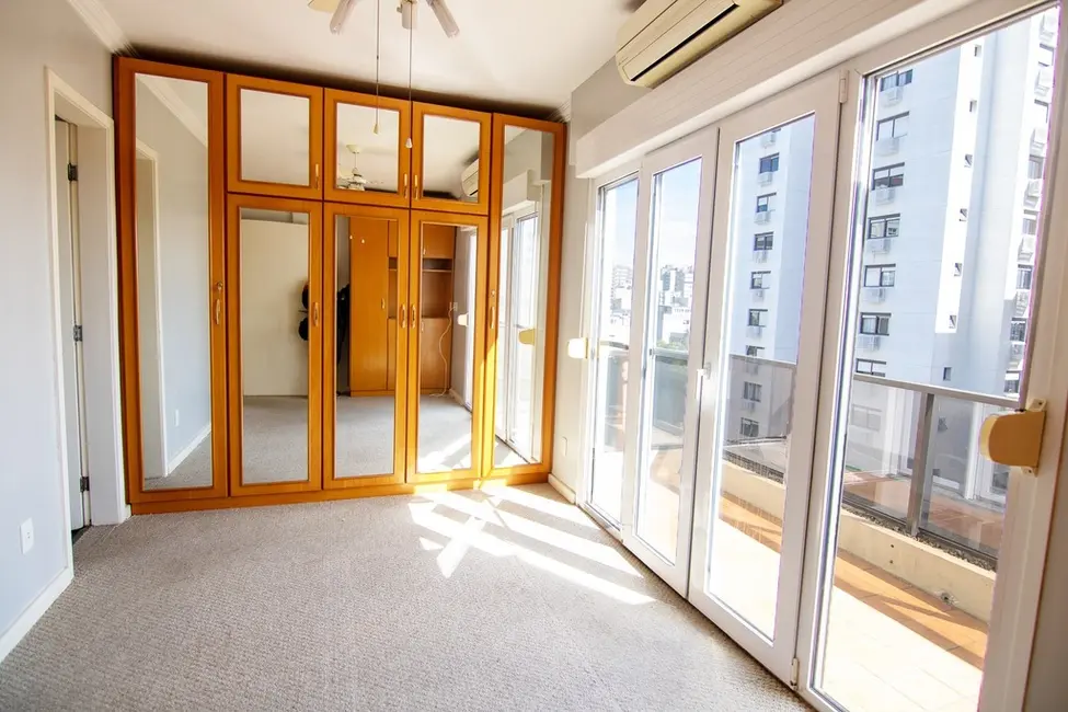 Apartamento com 2 quartos à venda, 88m2 em Higienópolis, Porto Alegre - RS - imagem 6 Foto 6 de Apartamento com 2 quartos à venda, 88m2 em Higienópolis, Porto Alegre - RS