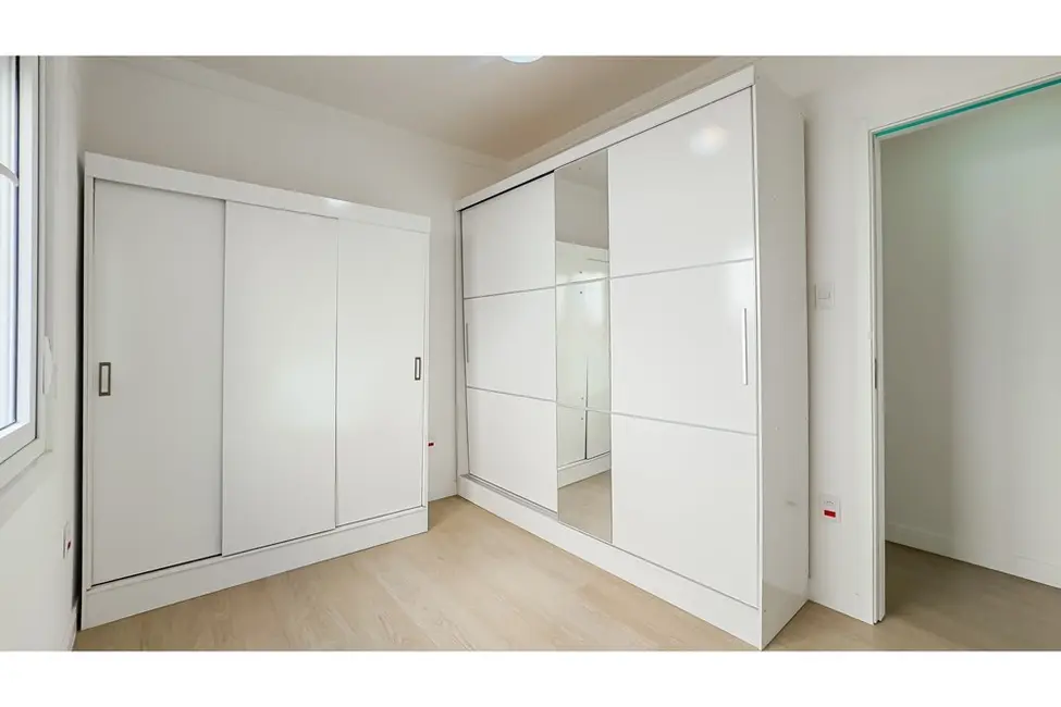 Apartamento com 2 quartos à venda, 66m2 em Petrópolis, Porto Alegre - RS - imagem 7 Foto 7 de Apartamento com 2 quartos à venda, 66m2 em Petrópolis, Porto Alegre - RS