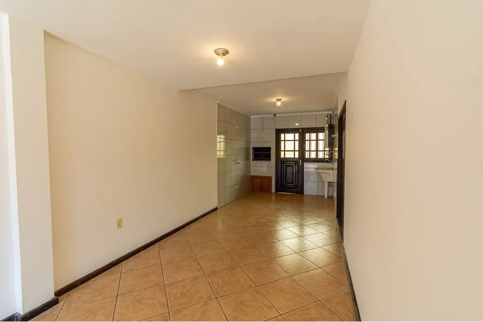 Casa com 3 quartos à venda, 180m2 em Nossa Senhora das Graças, Canoas - RS - imagem 6 Foto 6 de Casa com 3 quartos à venda, 180m2 em Nossa Senhora das Graças, Canoas - RS
