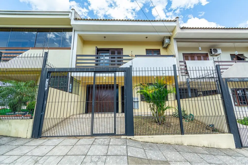 Foto 1 de Casa com 3 quartos à venda, 180m2 em Nossa Senhora das Graças, Canoas - RS