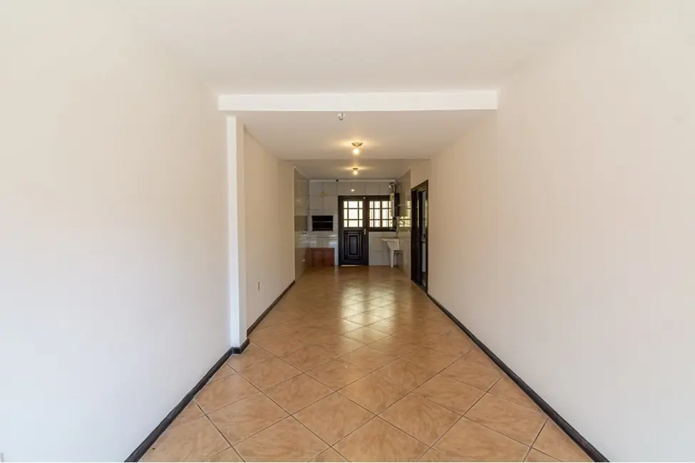 Casa com 3 quartos à venda, 180m2 em Nossa Senhora das Graças, Canoas - RS - imagem 7 Foto 7 de Casa com 3 quartos à venda, 180m2 em Nossa Senhora das Graças, Canoas - RS
