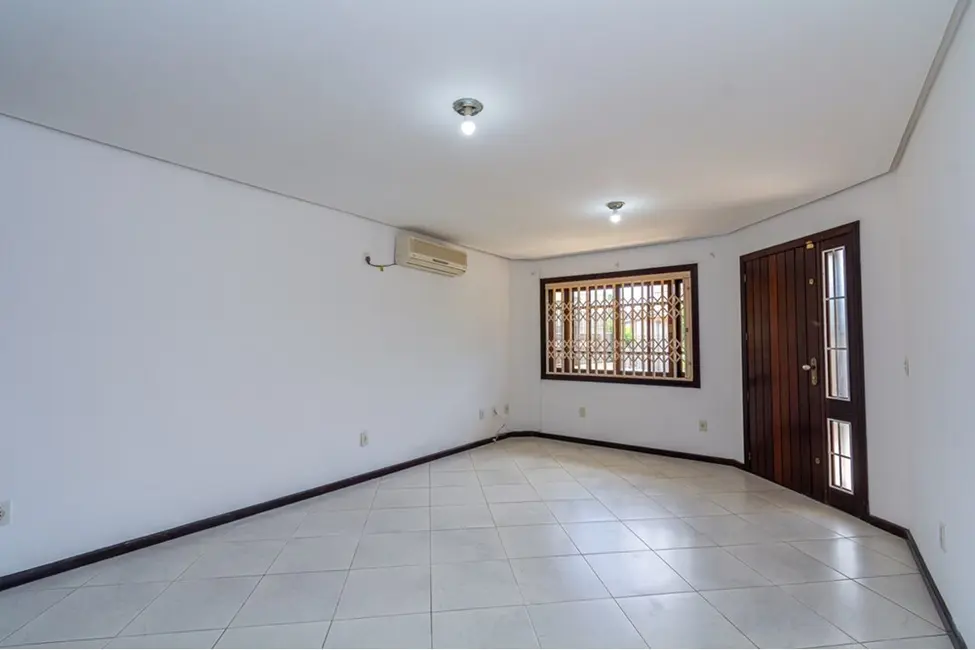 Foto 2 de Casa com 3 quartos à venda, 180m2 em Nossa Senhora das Graças, Canoas - RS