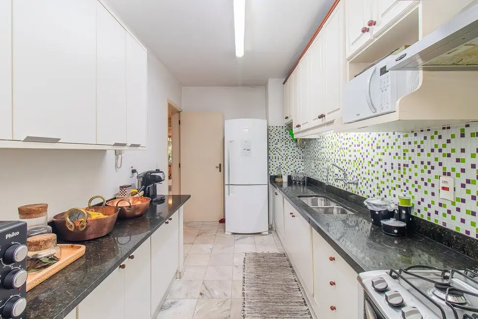 Foto 9 de Apartamento com 3 quartos à venda, 153m2 em Rio Branco, Porto Alegre - RS