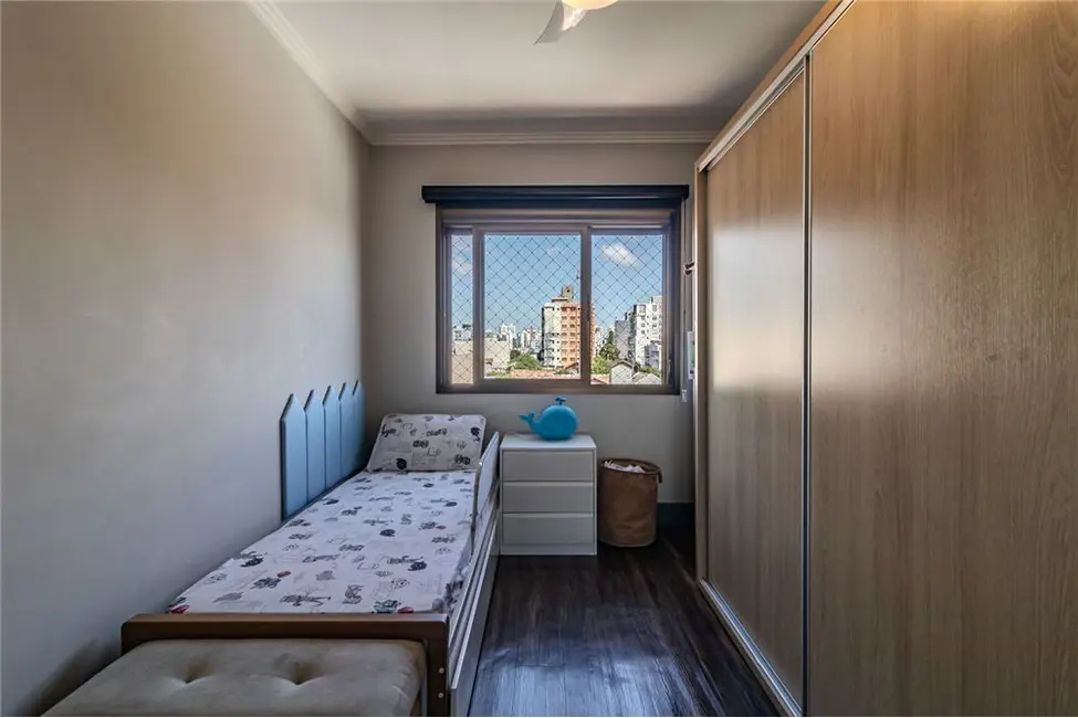 Apartamento com 3 quartos à venda, 97m2 em Passo da Areia, Porto Alegre - RS - imagem 3 Foto 3 de Apartamento com 3 quartos à venda, 97m2 em Passo da Areia, Porto Alegre - RS