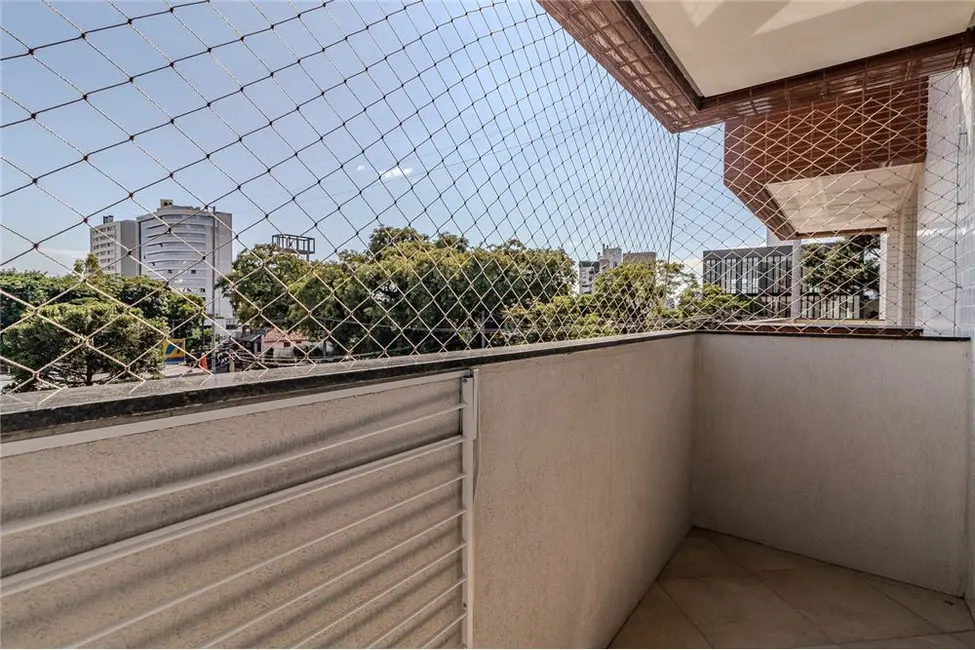 Apartamento com 3 quartos à venda, 97m2 em Passo da Areia, Porto Alegre - RS - imagem 8 Foto 8 de Apartamento com 3 quartos à venda, 97m2 em Passo da Areia, Porto Alegre - RS