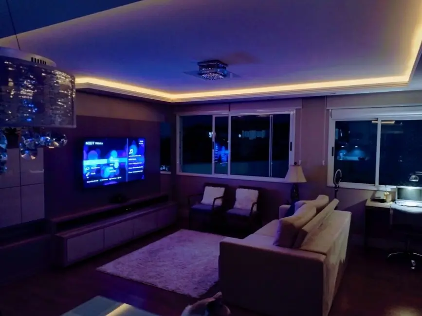 Foto 6 de Apartamento com 2 quartos à venda, 69m2 em Vila Ipiranga, Porto Alegre - RS