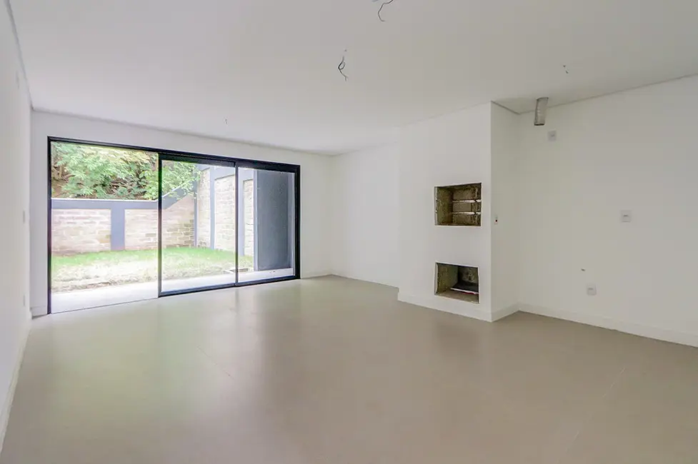 Casa com 3 quartos à venda, 210m2 em Chácara das Pedras, Porto Alegre - RS - imagem 6 Foto 6 de Casa com 3 quartos à venda, 210m2 em Chácara das Pedras, Porto Alegre - RS