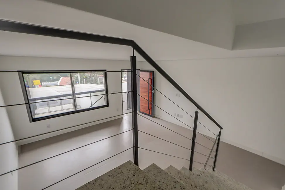 Casa com 3 quartos à venda, 210m2 em Chácara das Pedras, Porto Alegre - RS - imagem 8 Foto 8 de Casa com 3 quartos à venda, 210m2 em Chácara das Pedras, Porto Alegre - RS