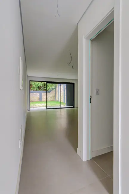 Casa com 3 quartos à venda, 210m2 em Chácara das Pedras, Porto Alegre - RS - imagem 5 Foto 5 de Casa com 3 quartos à venda, 210m2 em Chácara das Pedras, Porto Alegre - RS