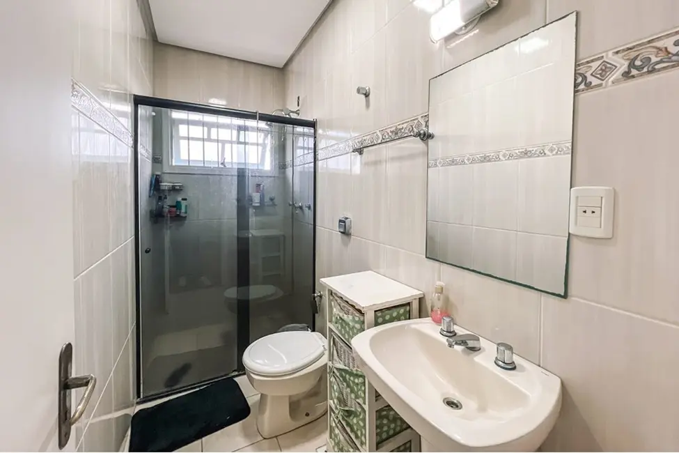 Casa com 4 quartos à venda, 300m2 em São Luis, Canoas - RS - imagem 5 Foto 5 de Casa com 4 quartos à venda, 300m2 em São Luis, Canoas - RS