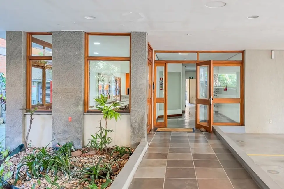 Apartamento com 3 quartos à venda, 121m2 em Auxiliadora, Porto Alegre - RS - imagem 4 Foto 4 de Apartamento com 3 quartos à venda, 121m2 em Auxiliadora, Porto Alegre - RS