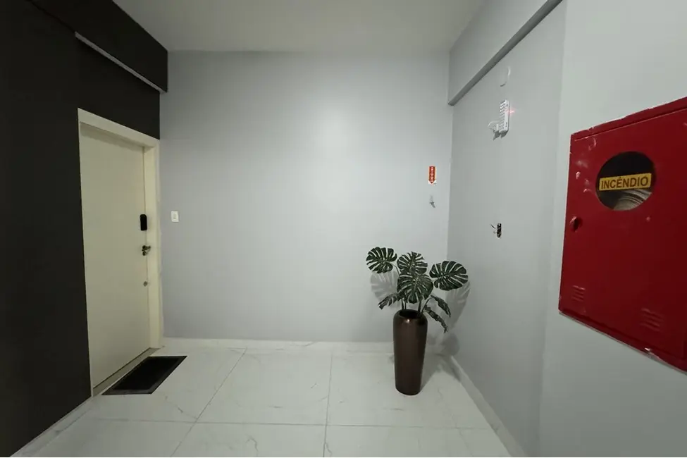 Apartamento com 3 quartos à venda, 102m2 em Centro, Balneario Camboriu - SC - imagem 5 Foto 5 de Apartamento com 3 quartos à venda, 102m2 em Centro, Balneario Camboriu - SC