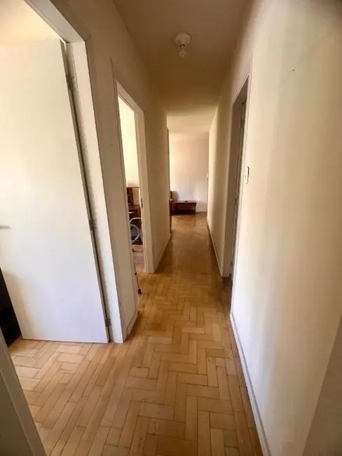 Foto 4 de Apartamento com 3 quartos à venda, 62m2 em Jardim Botânico, Porto Alegre - RS