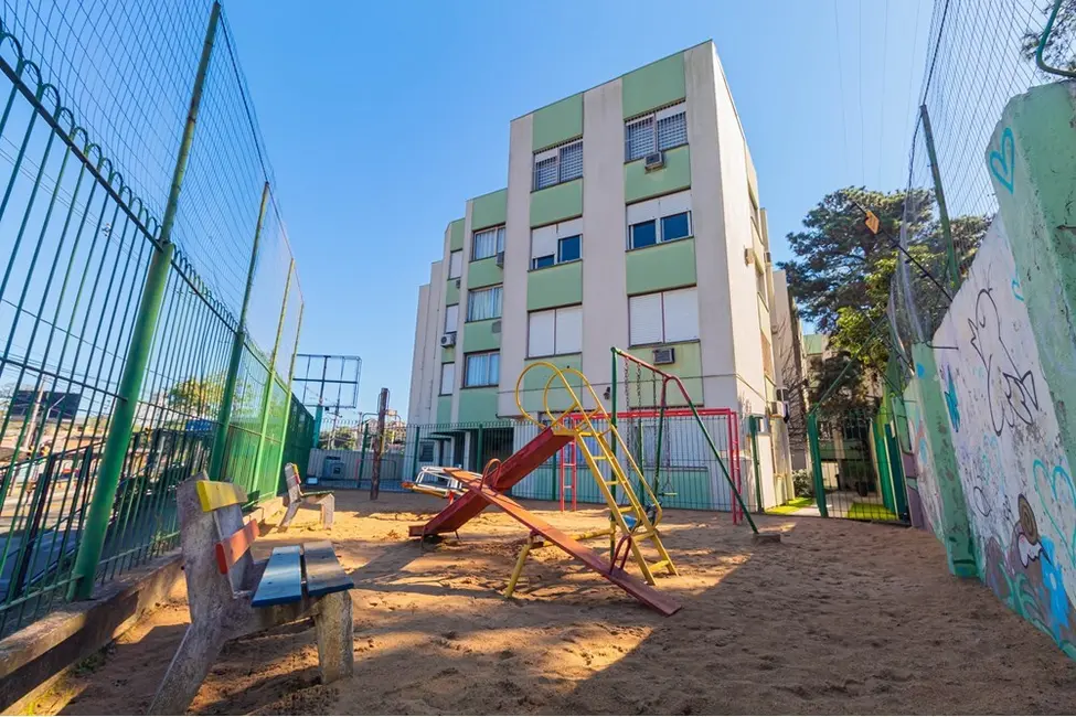 Foto 4 de Apartamento com 2 quartos à venda, 67m2 em Teresópolis, Porto Alegre - RS