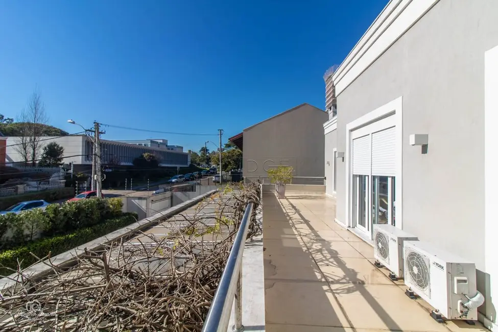 Casa com 6 quartos à venda, 570m2 em Três Figueiras, Porto Alegre - RS - imagem 4 Foto 4 de Casa com 6 quartos à venda, 570m2 em Três Figueiras, Porto Alegre - RS