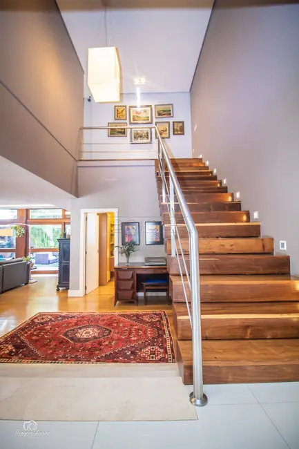 Casa com 6 quartos à venda, 570m2 em Três Figueiras, Porto Alegre - RS - imagem 8 Foto 8 de Casa com 6 quartos à venda, 570m2 em Três Figueiras, Porto Alegre - RS