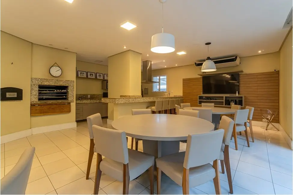 Foto 2 de Apartamento com 3 quartos à venda, 106m2 em Passo da Areia, Porto Alegre - RS