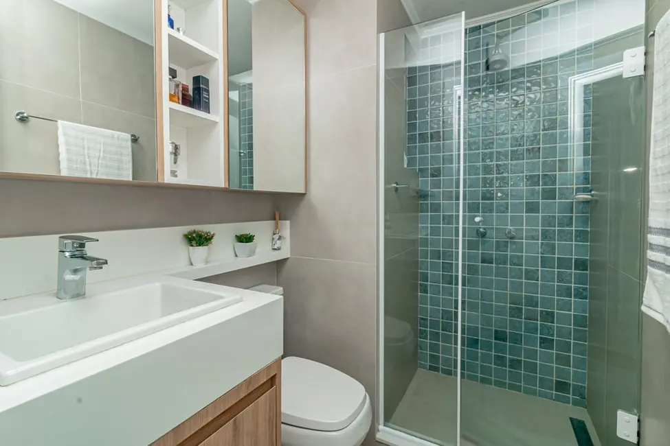 Apartamento com 3 quartos à venda, 78m2 em Higienópolis, Porto Alegre - RS - imagem 5 Foto 5 de Apartamento com 3 quartos à venda, 78m2 em Higienópolis, Porto Alegre - RS