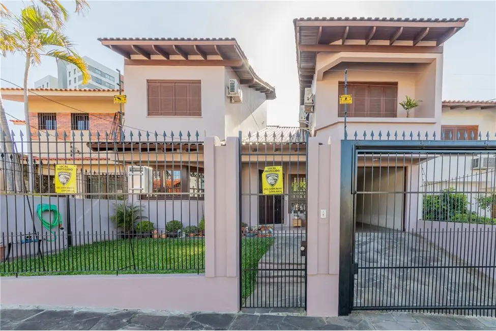 Casa com 3 quartos à venda, 302m2 em Jardim Europa, Porto Alegre - RS - imagem 4 Foto 4 de Casa com 3 quartos à venda, 302m2 em Jardim Europa, Porto Alegre - RS