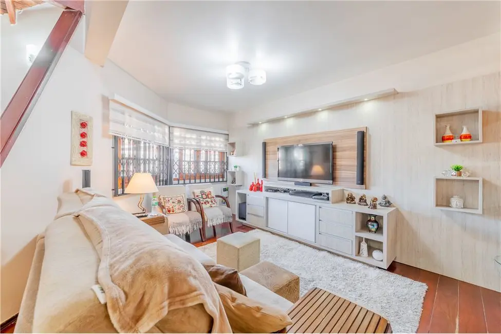 Casa com 3 quartos à venda, 302m2 em Jardim Europa, Porto Alegre - RS - imagem 8 Foto 8 de Casa com 3 quartos à venda, 302m2 em Jardim Europa, Porto Alegre - RS