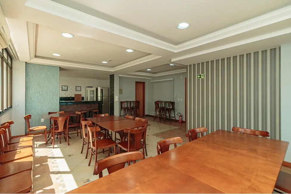 Foto 1 de Apartamento com 2 quartos à venda, 68m2 em Menino Deus, Porto Alegre - RS