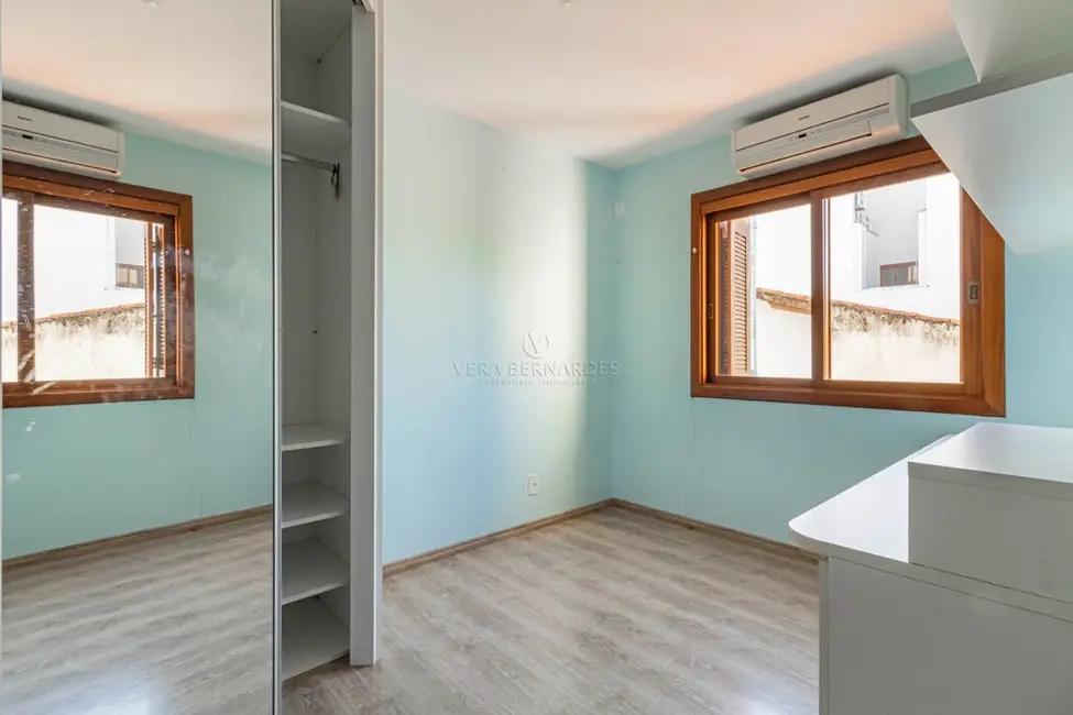 Foto 5 de Casa com 4 quartos à venda, 223m2 em Vila Assunção, Porto Alegre - RS