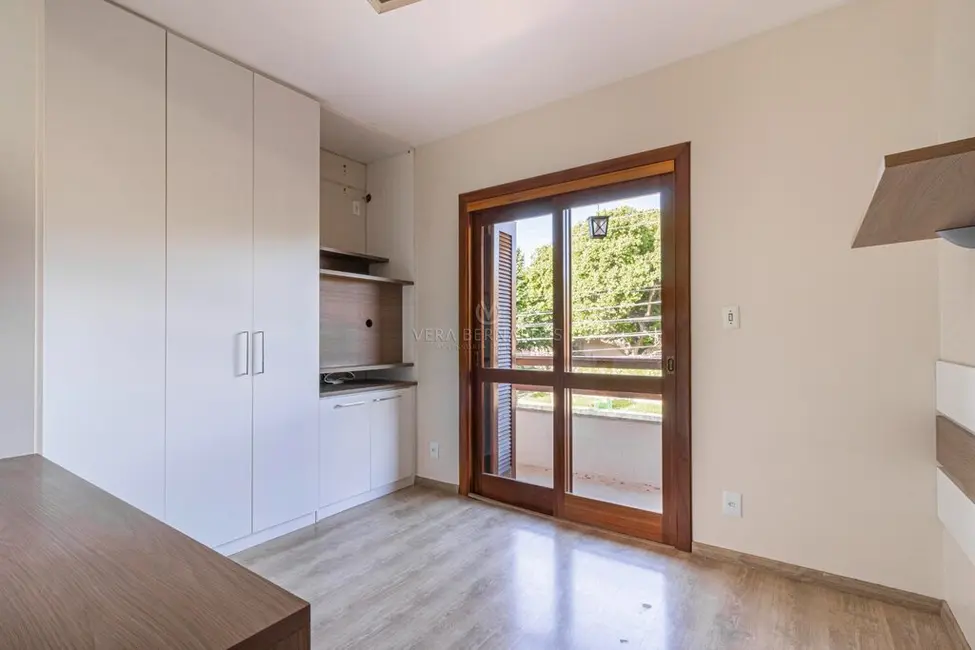 Foto 7 de Casa com 4 quartos à venda, 223m2 em Vila Assunção, Porto Alegre - RS