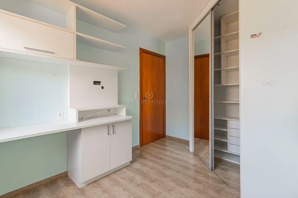 Foto 6 de Casa com 4 quartos à venda, 223m2 em Vila Assunção, Porto Alegre - RS