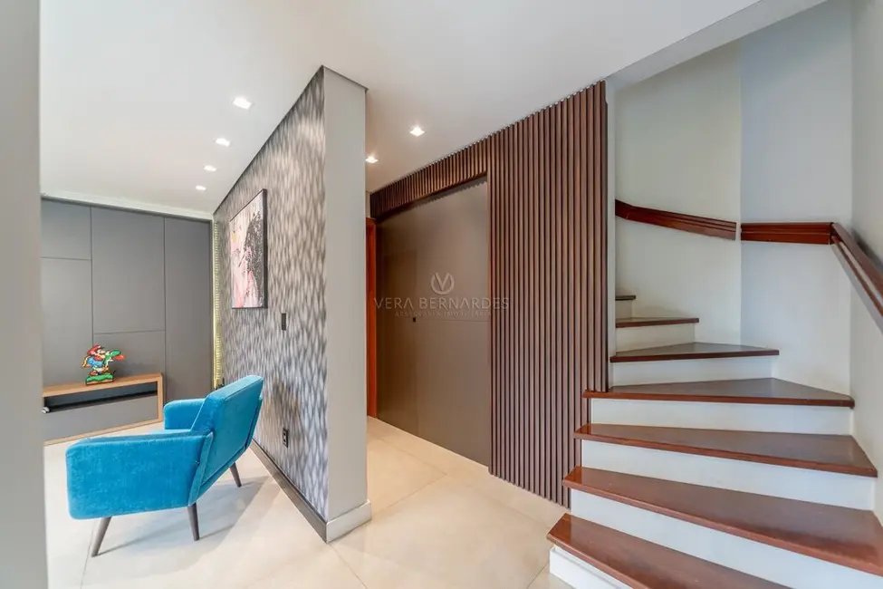 Foto 1 de Casa com 4 quartos à venda, 223m2 em Vila Assunção, Porto Alegre - RS