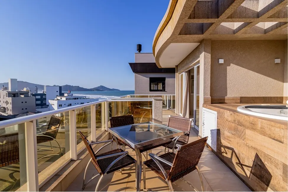 Foto 8 de Apartamento com 3 quartos à venda, 180m2 em Bombinhas - SC