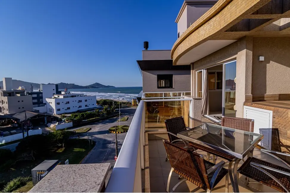 Foto 9 de Apartamento com 3 quartos à venda, 180m2 em Bombinhas - SC