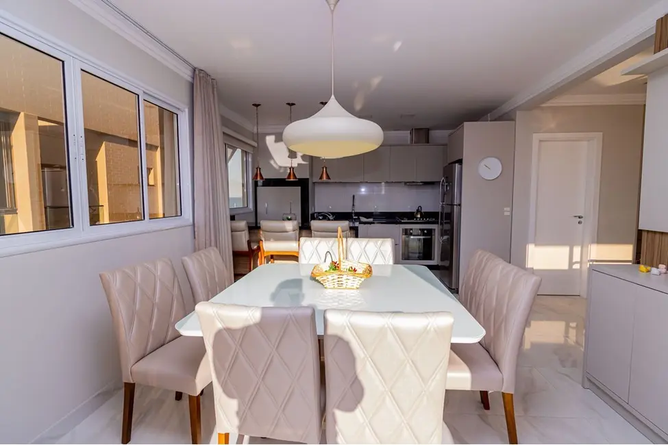 Foto 2 de Apartamento com 3 quartos à venda, 180m2 em Bombinhas - SC